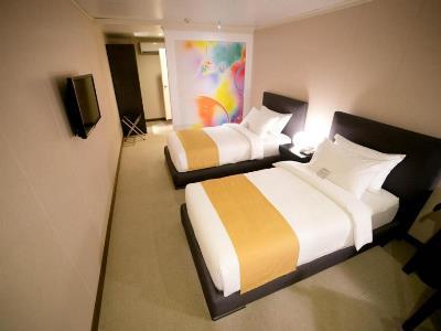 Sun 3* Makati City